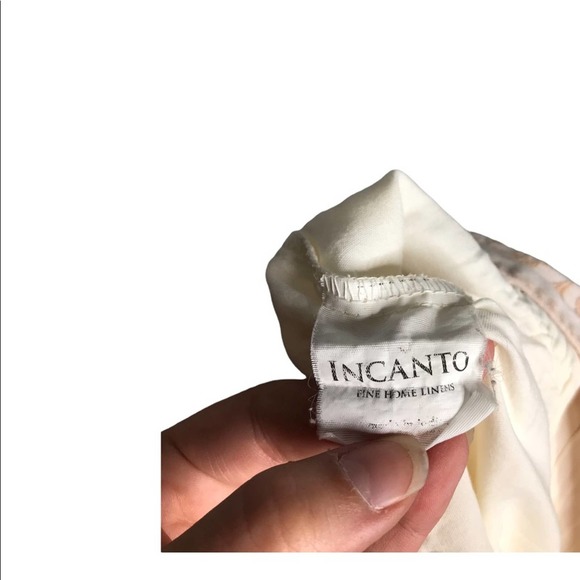 Incanto fine home linens | Ivory & Pink Paisley Detail Linen pillowcase - Picture 5 of 5